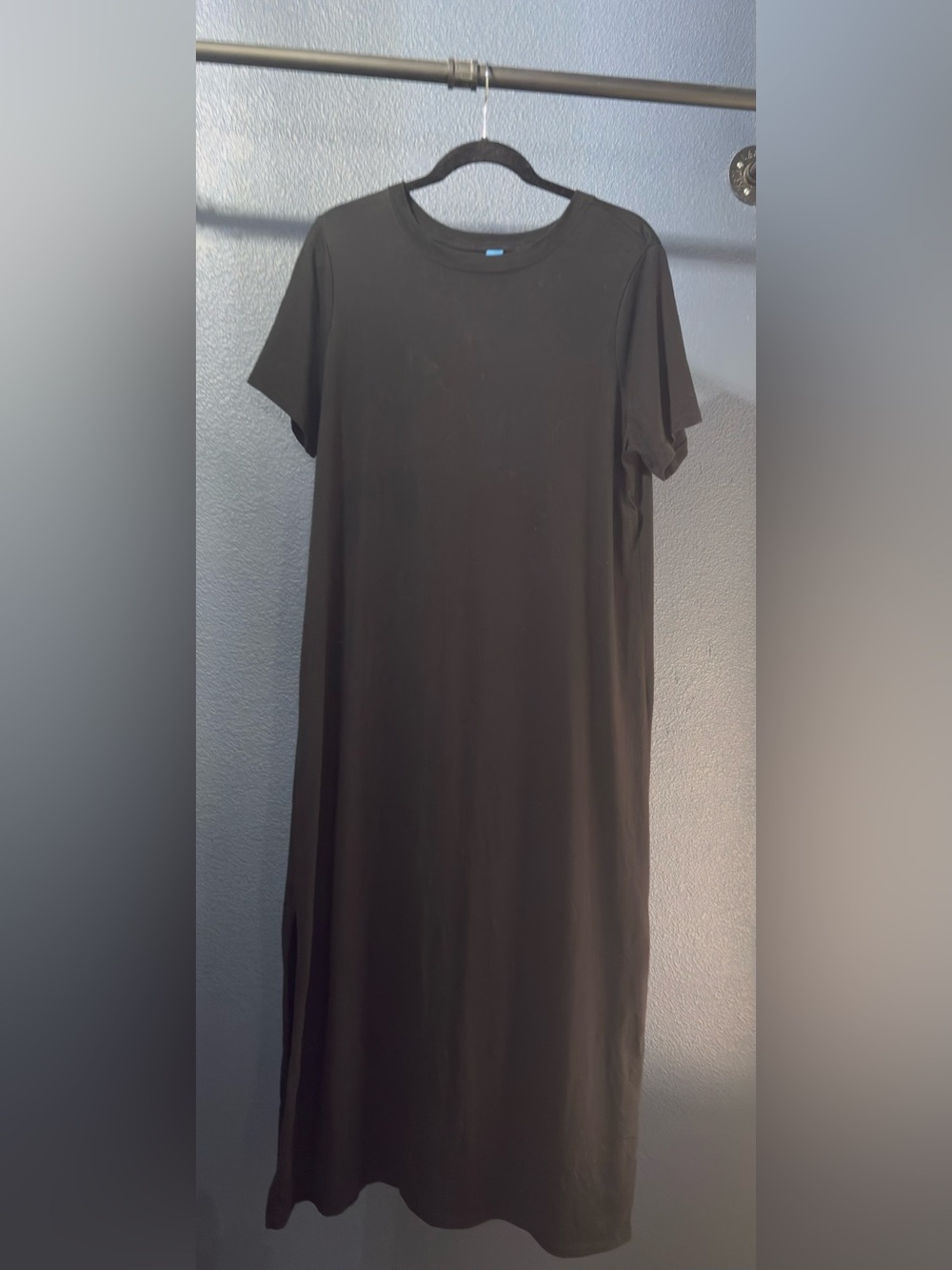 Classic Short-Sleeve Black Maxi Dress - Picture 1 of 2